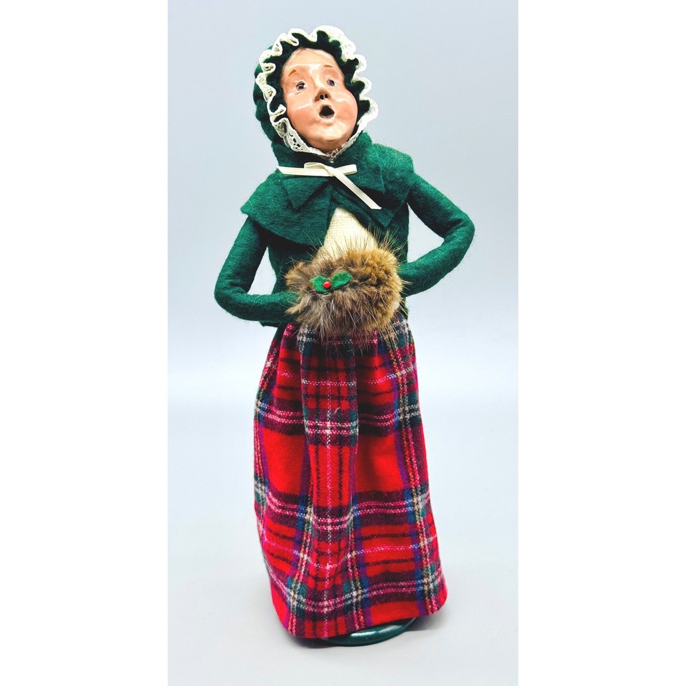 Byers Choice Carolers Figurine Woman Tartan Plaid Skirt Faux Fur Muff 1988